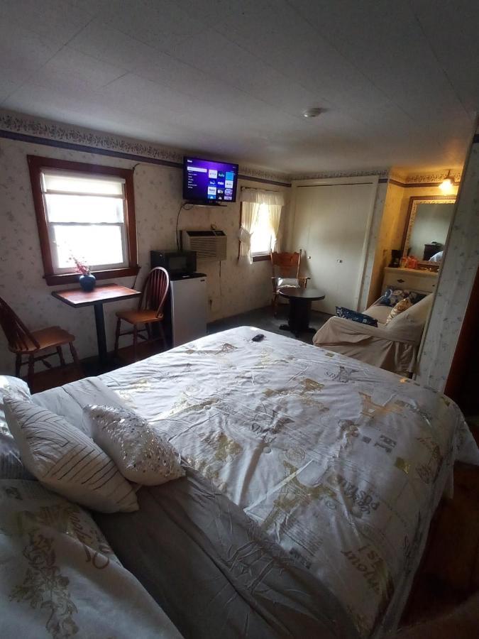 Sea Breeze Inn Beach Rentals Barnstable Exterior photo